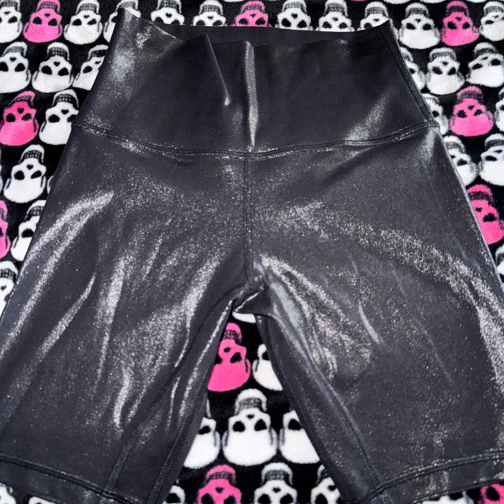 Lululemon Athletica Black Athletic Shorts High-Waisted Stretch - Picture 2 of 4